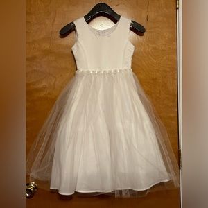 Beautiful party dress.